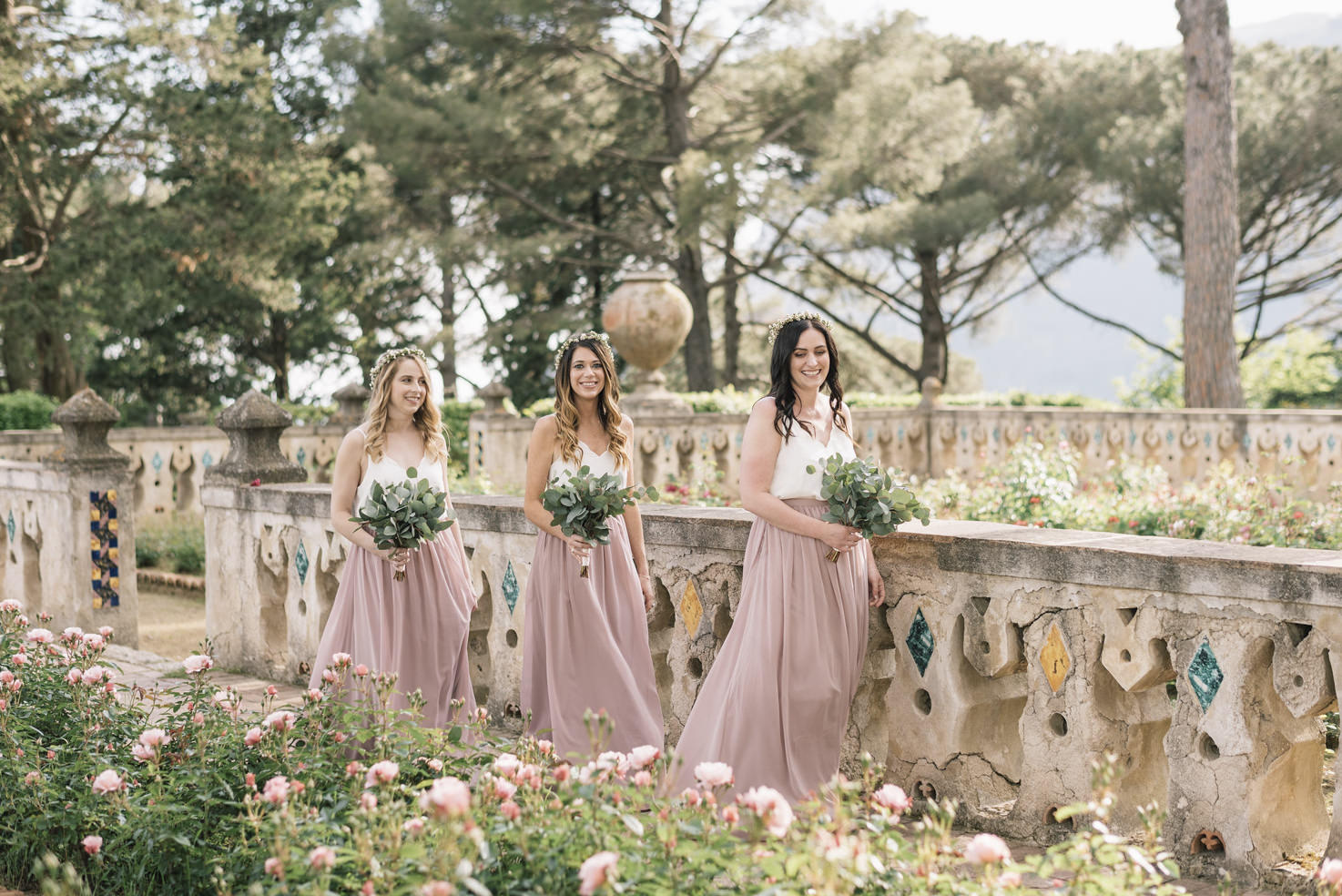 Bridesmaids in the gardens of Villa Cimbrone