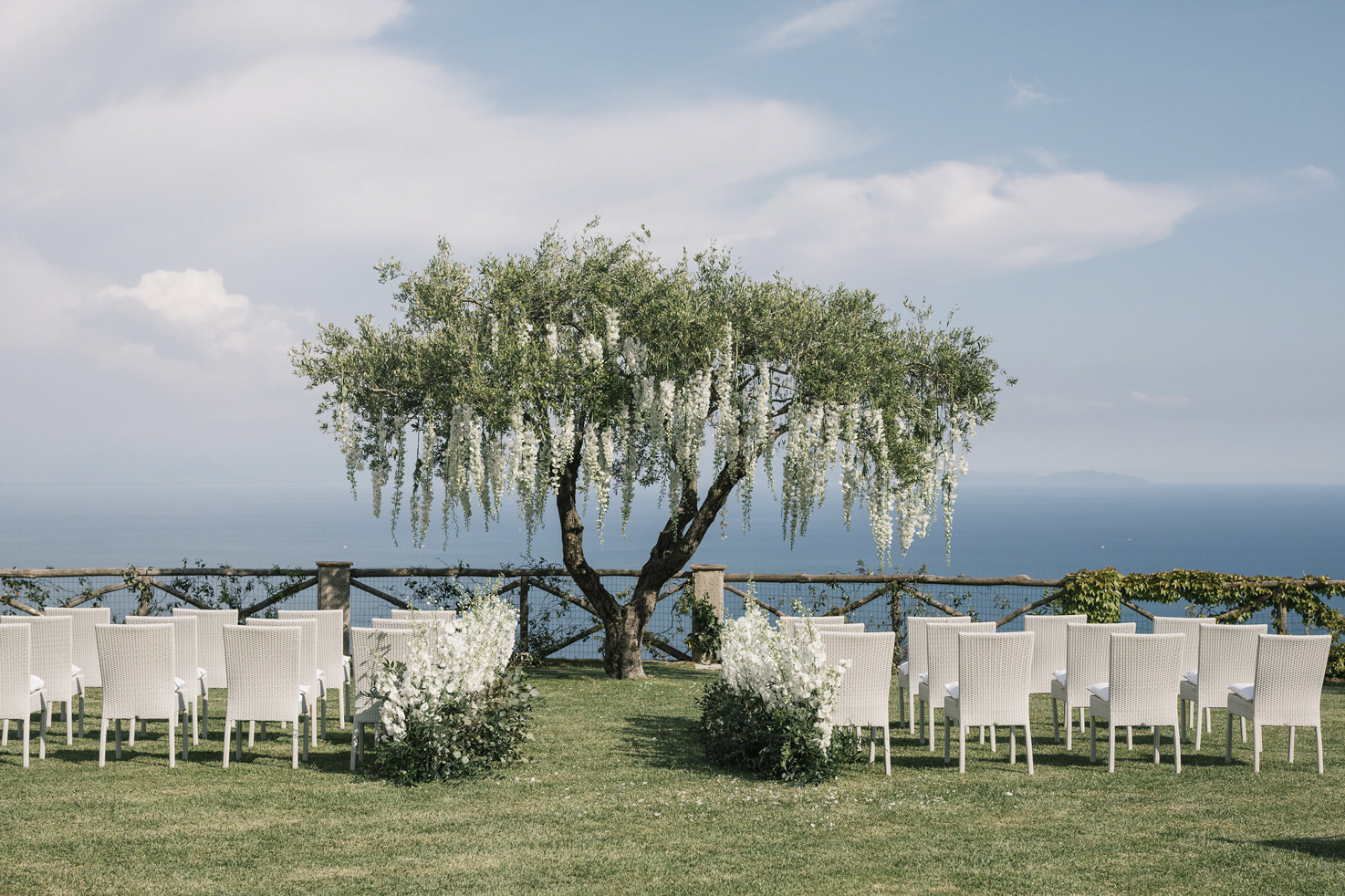 Outdoor wedding ceremony in Ravello