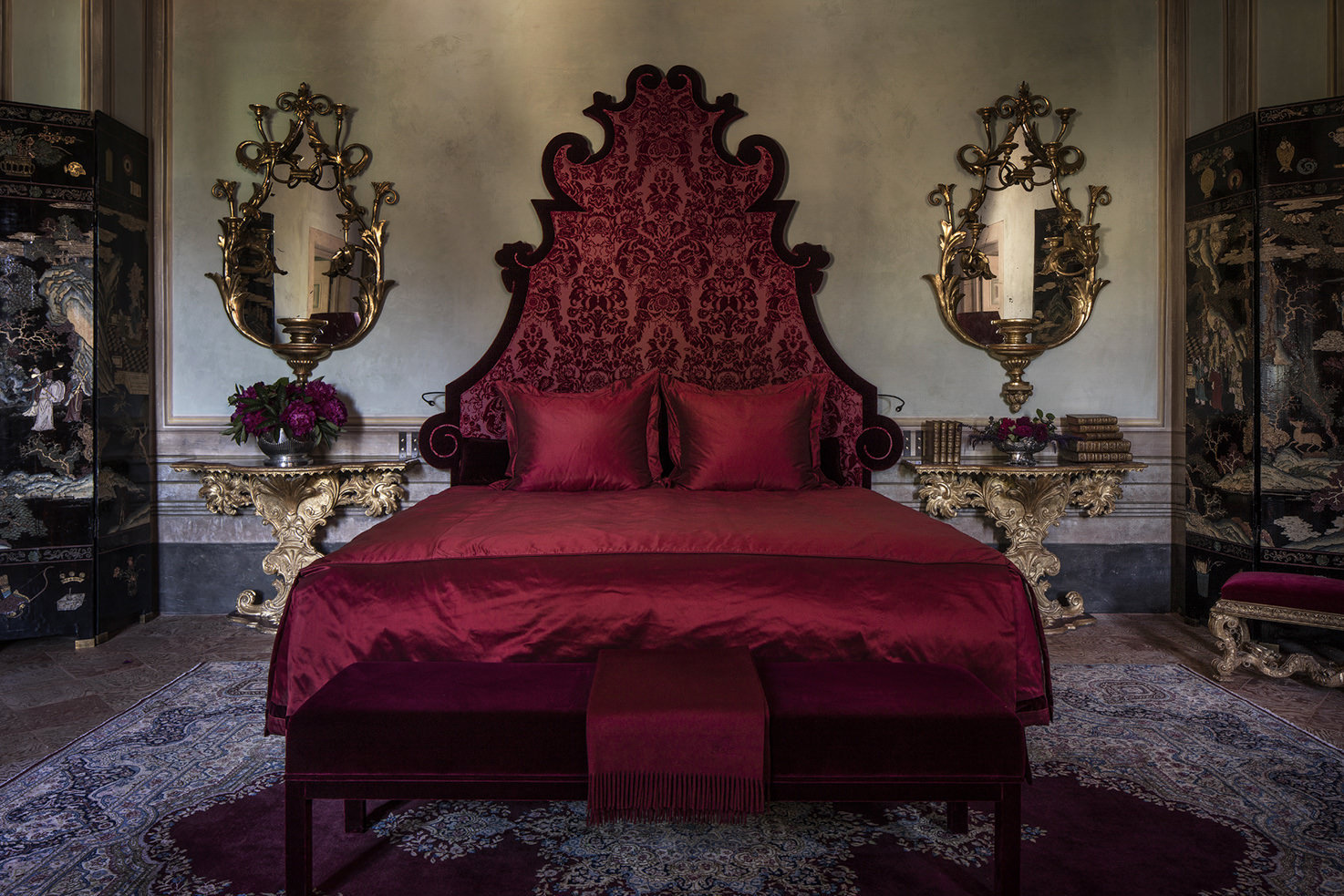 Luxury bedroom at Villa Il Balbiano