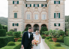 Newlyweds in Villa Cetinale Tuscany