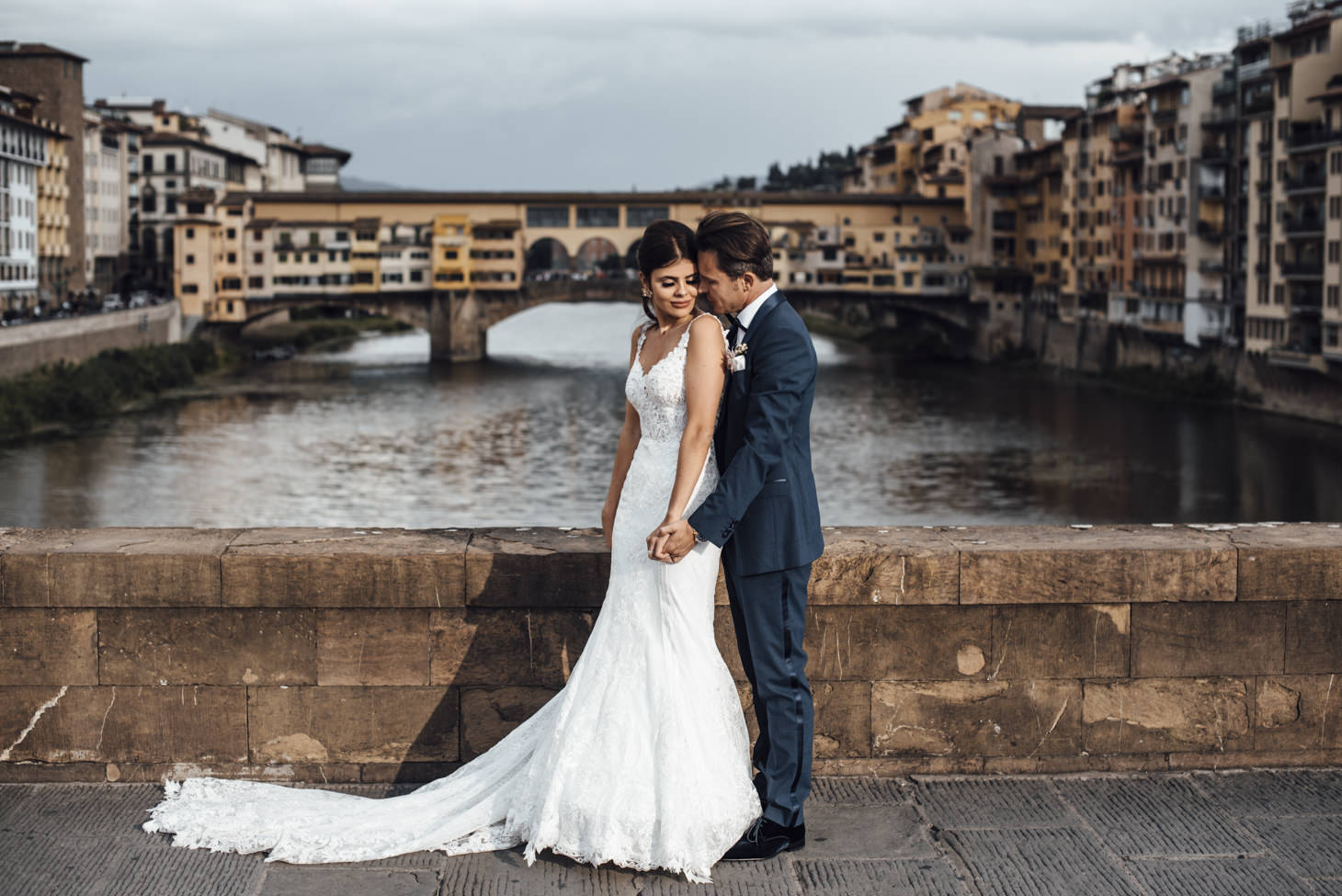 Bridal couple at Ponte Vecchio in Florence