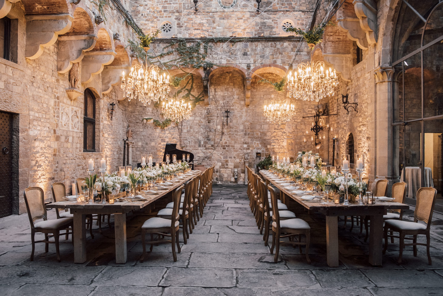 Wedding banquet at Vincigliata Castle