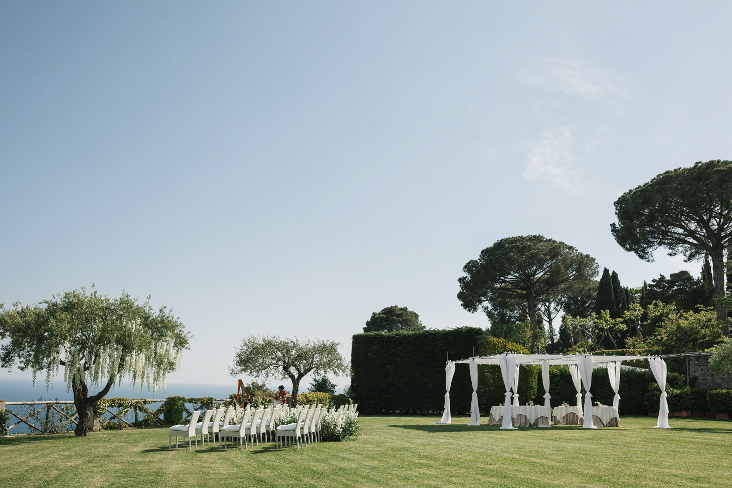 Wedding ceremony on the terrace of Villa Cimbrone