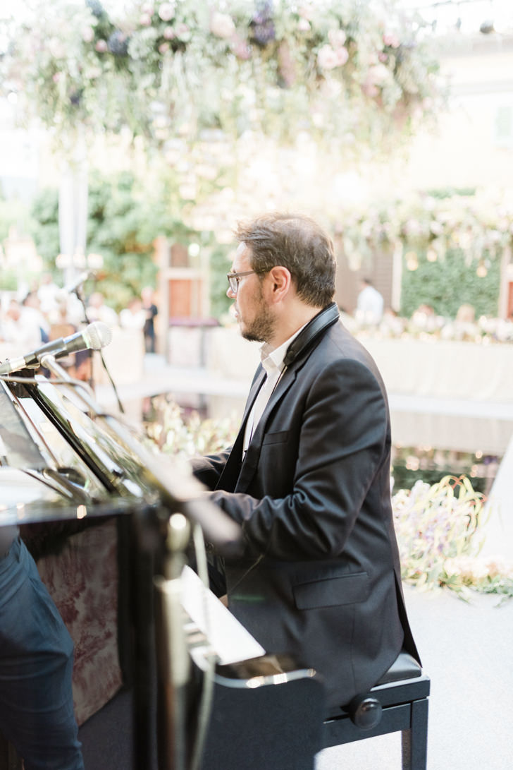 Piano music for wedding in Tuscany