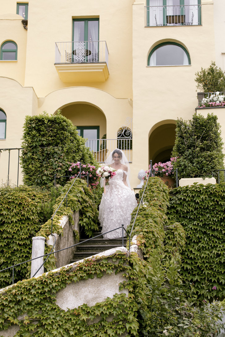 Arrival of the bride at Ravello Hotel Caruso
