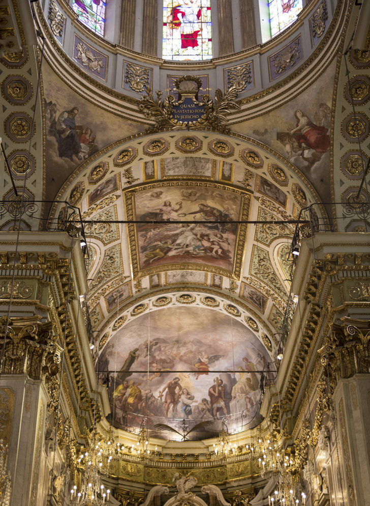 Interior of San Giacomo church