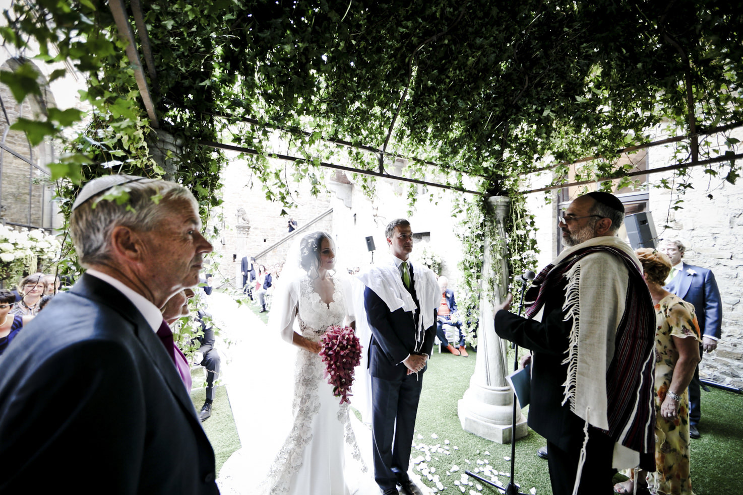 Jewish wedding in a castle near Florence