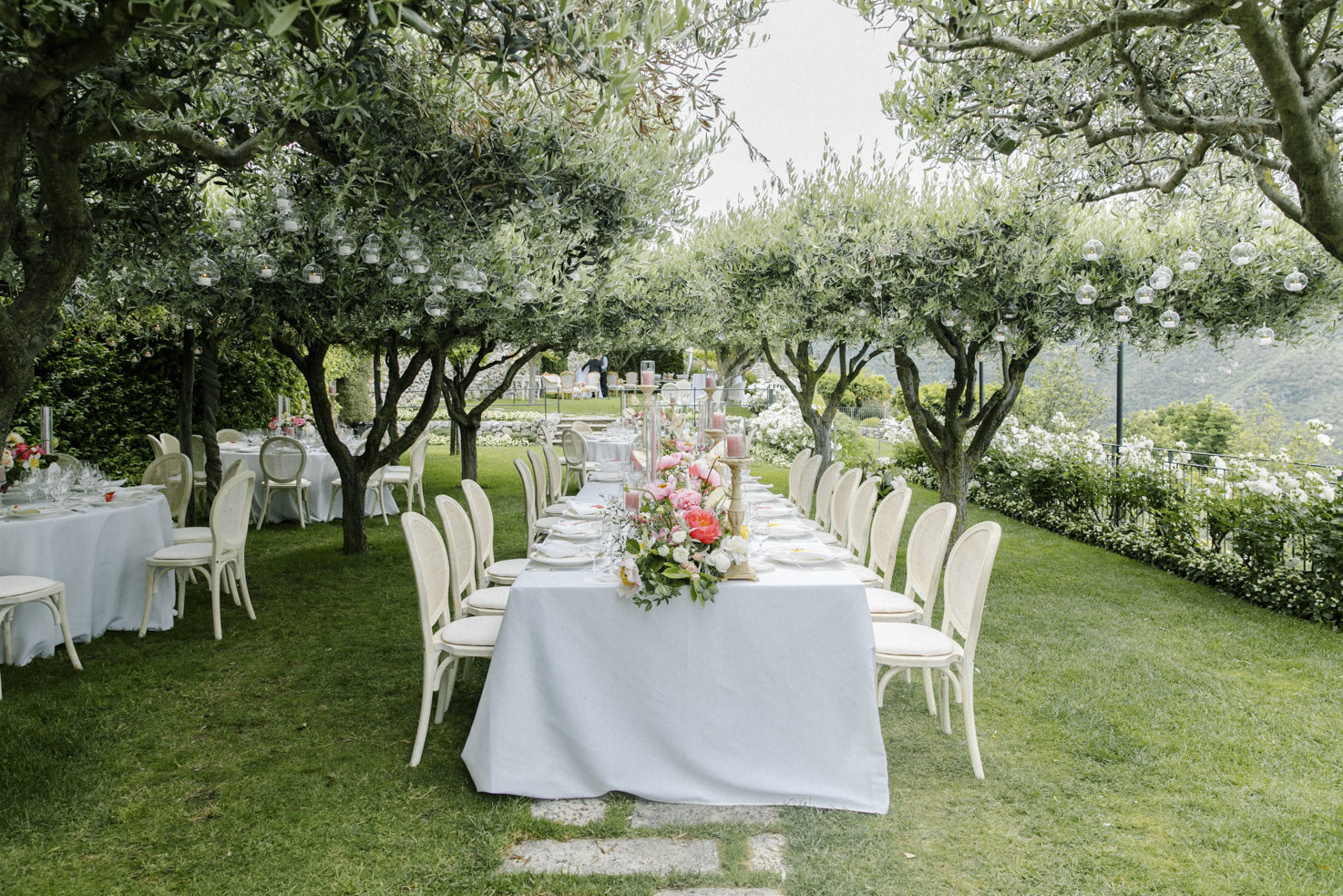 Wedding reception in the gardens of Hotel Caruso