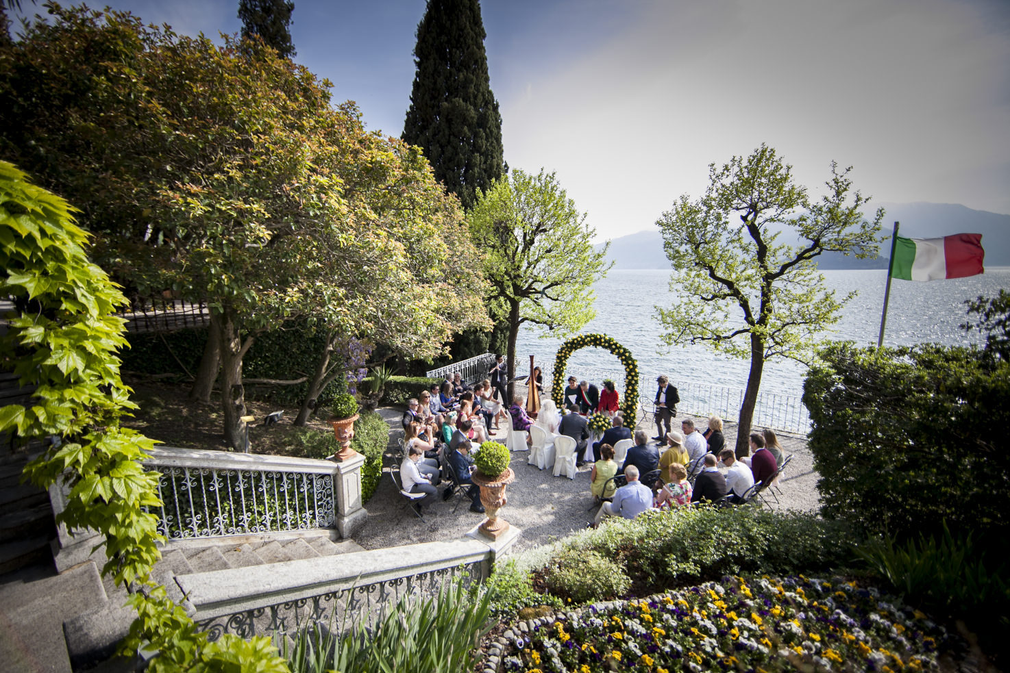 Civil wedding in Varenna on a panoramic terrace on Lake Como