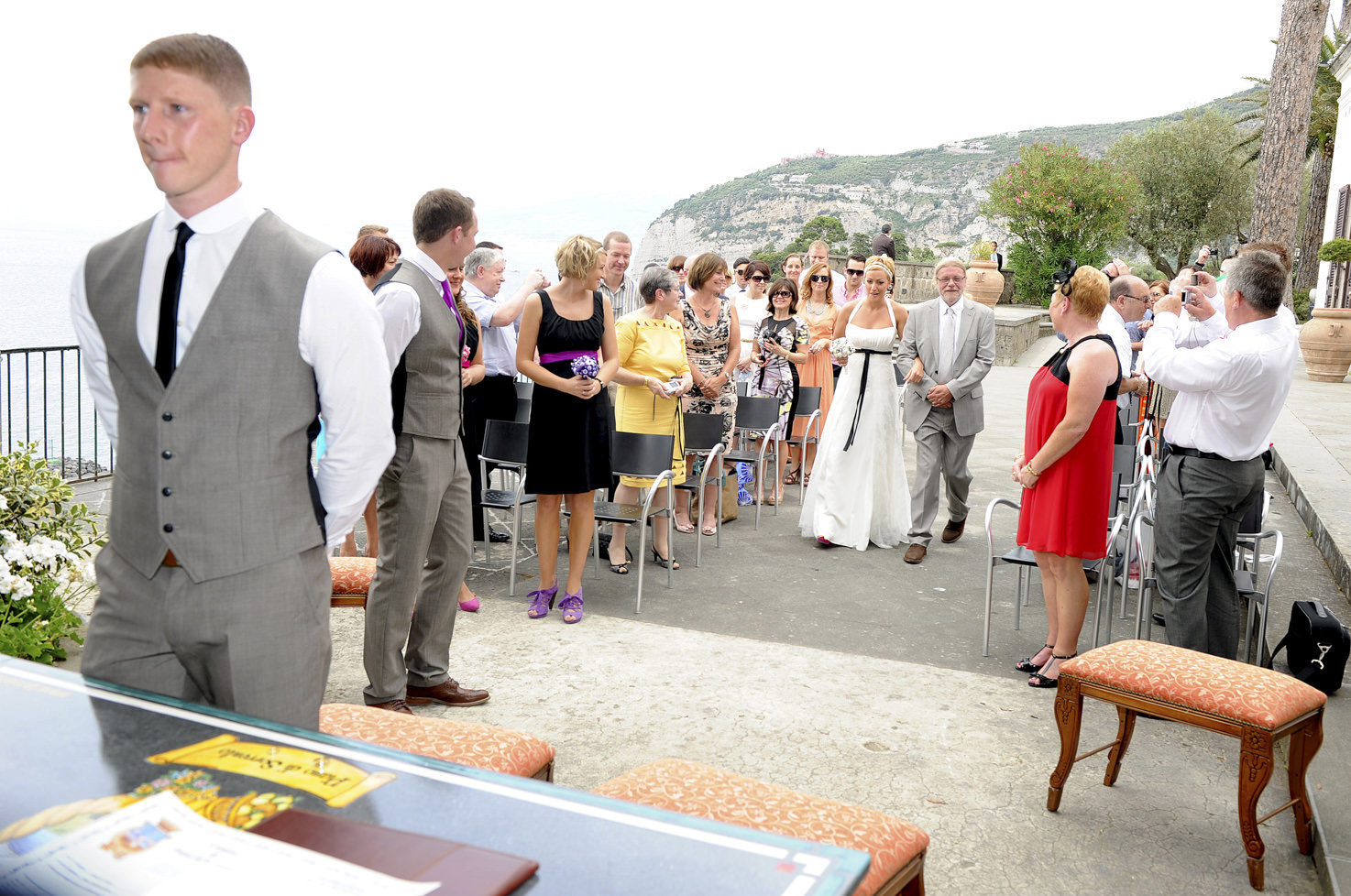 Outdoor civil ceremony in Sorrento
