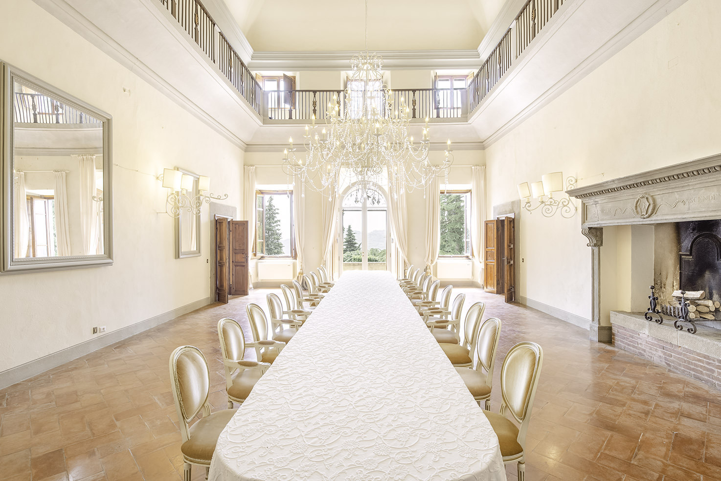 Banquet hall of Villa di Ulignano