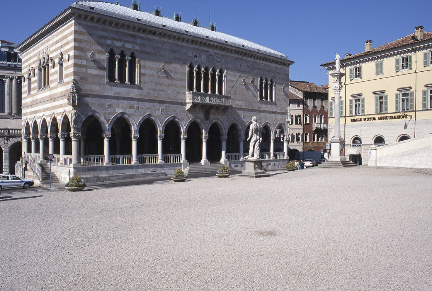 Piazza Libertà with Loggia del Lionello - Udine
