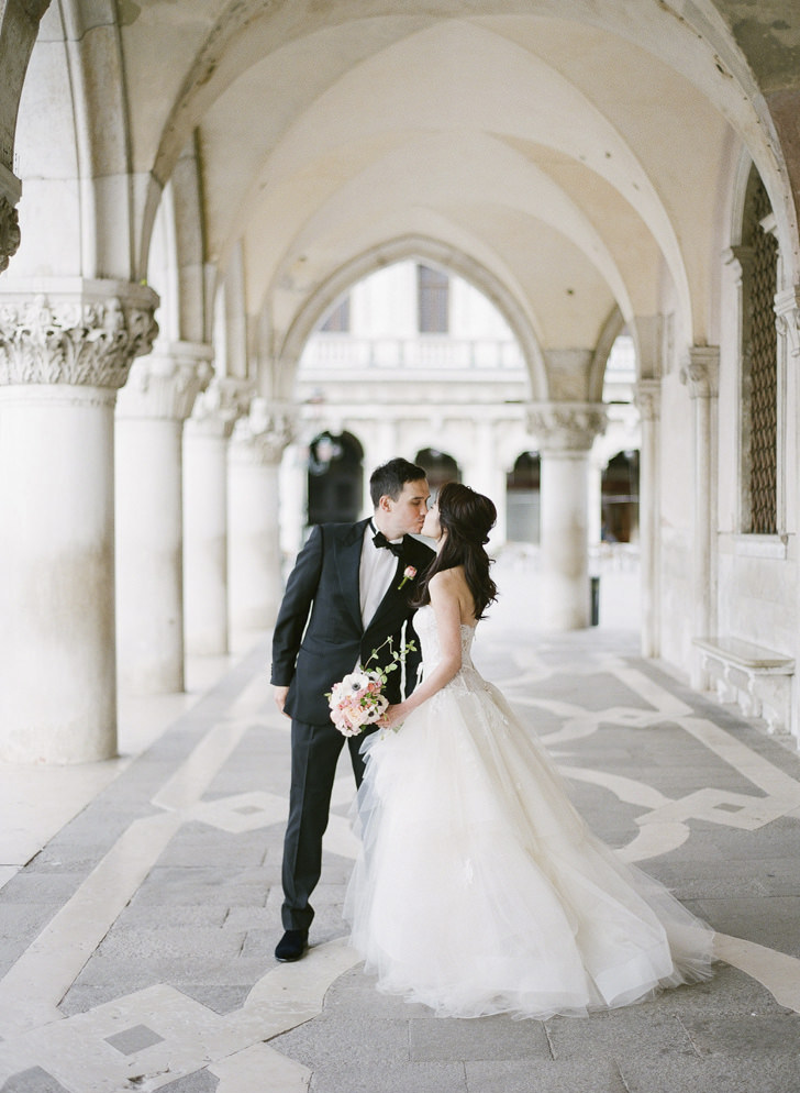 Bride and groom in Venice