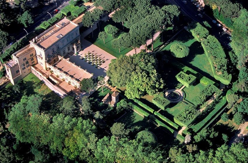 Villa Aurelia, Rome Top Indian wedding planner for Weddings in Tuscany, Venice, Florence, Como, Rome. Thinking of a Italy wedding? Call/WA +919910325805 | +919899744727 now!
