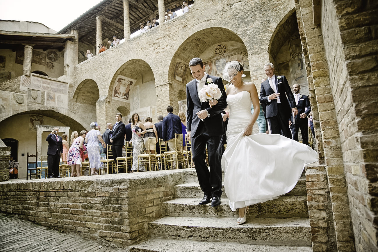 Choose a civil wedding ceremony for your Italian wedding day. 