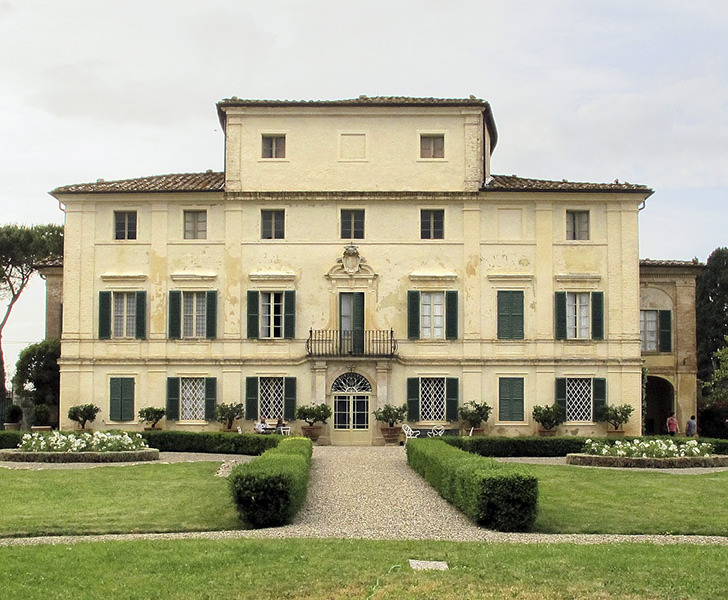 Exclusive Villa di Geggiano for weddings in Siena