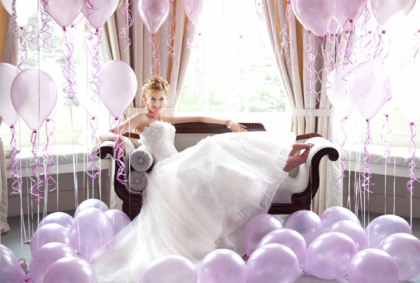 Balloon inspired bridal photo shooting