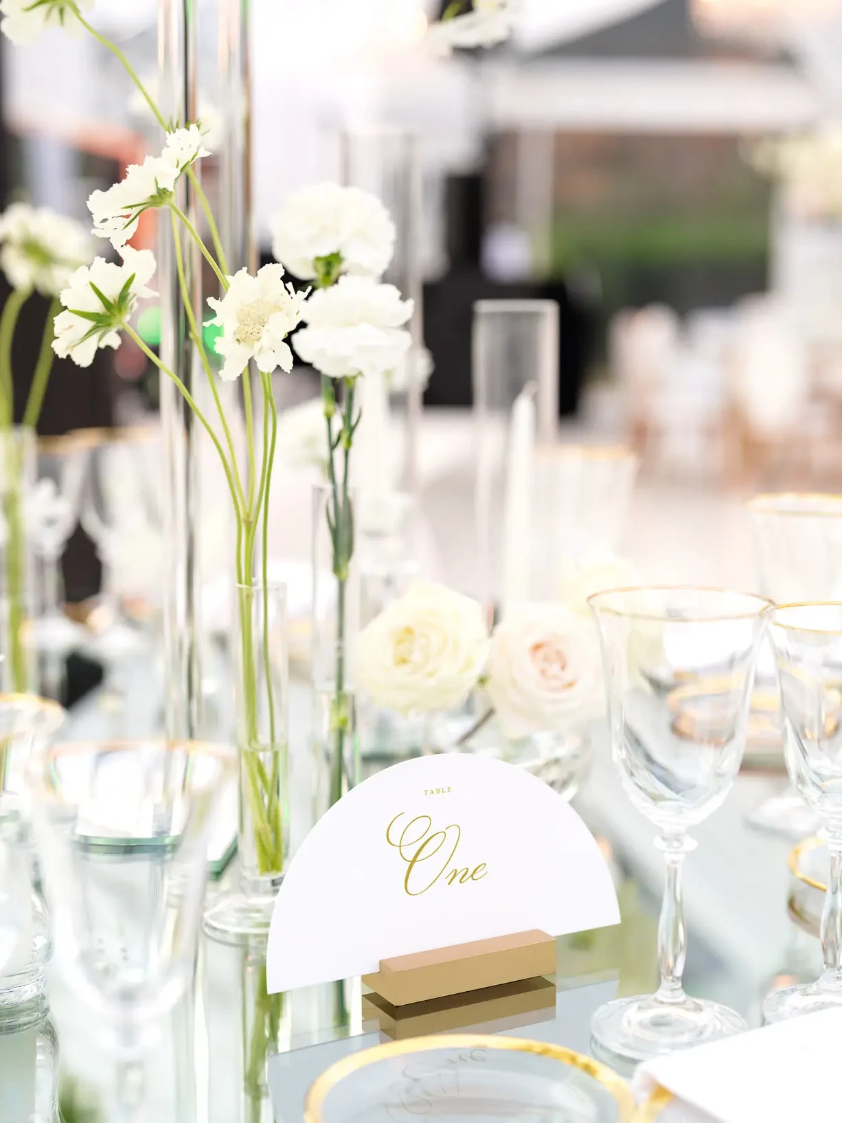 Wedding Tablesetting with floral decorations