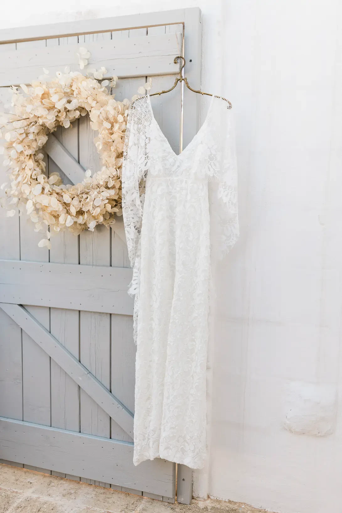 Bridal dress for wedding in a Masseria