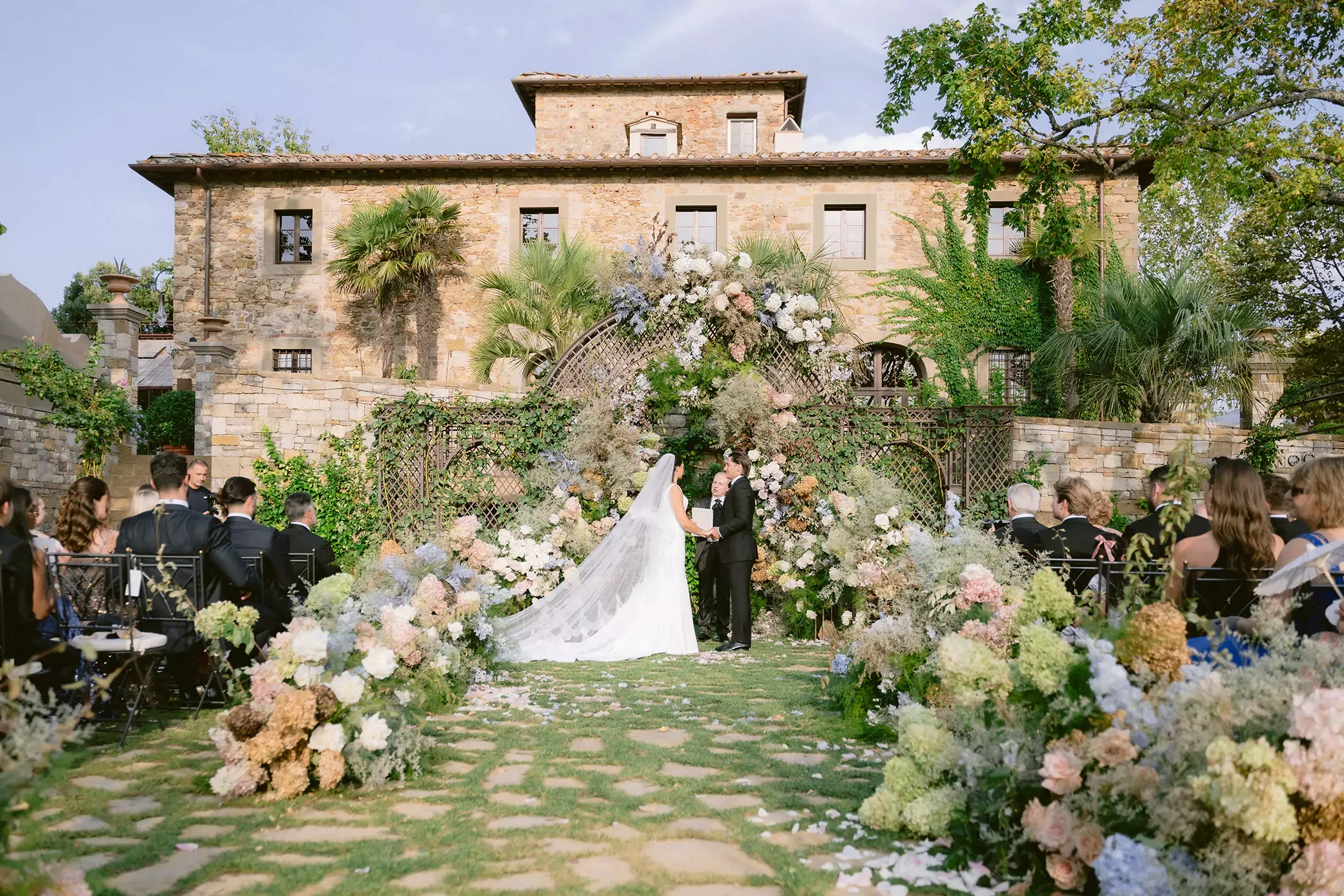 Luxury celebration at Borgo di Vignamaggio: A dream destination wedding in Tuscany.
