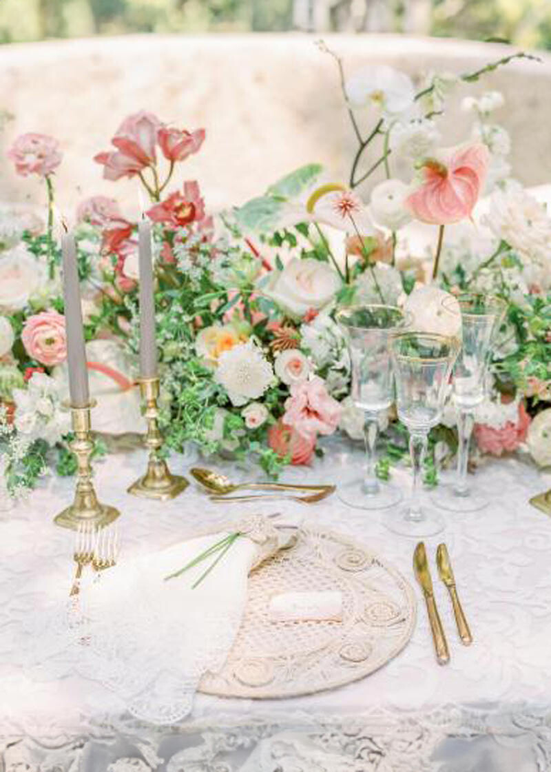 Floral decoration ideas for long tables