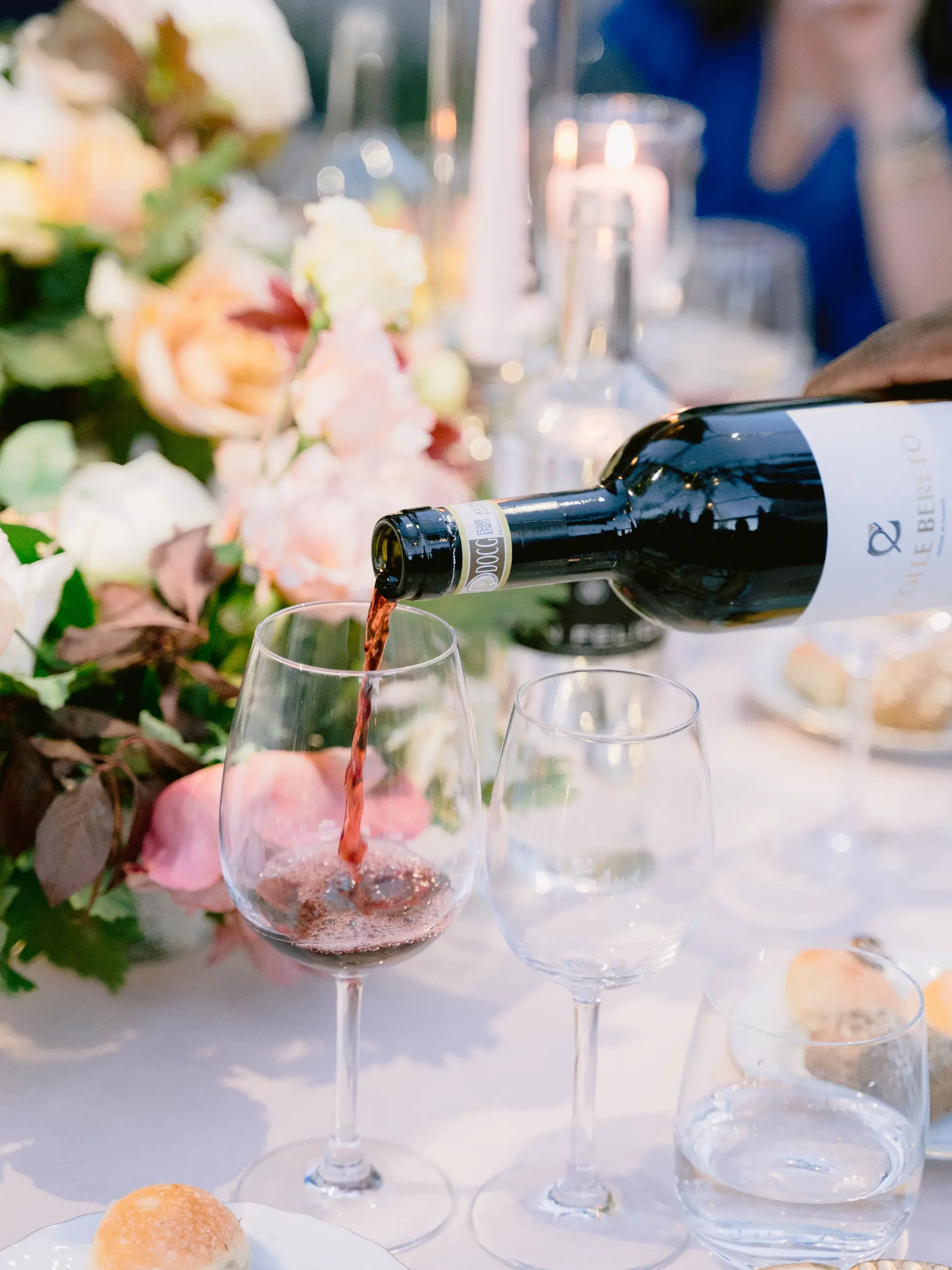 drinks at the wedding in Villa Cetinale
