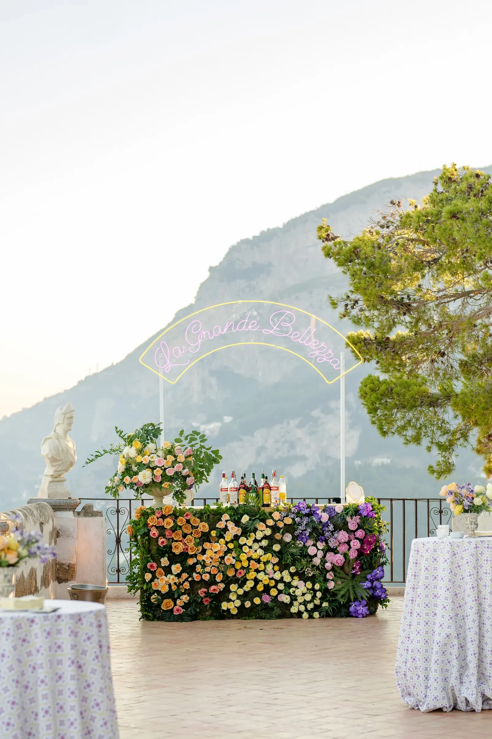 villa cimbrone in Ravello infinity terrace cocktail corner