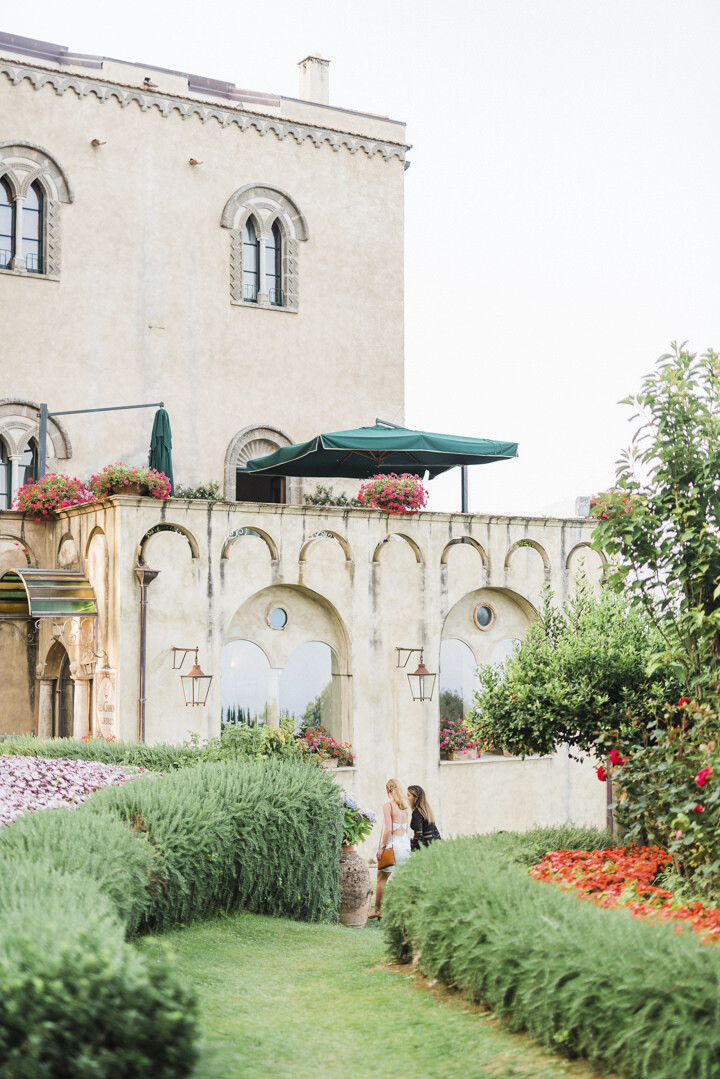 Wedding cocktail at Villa Cimbrone