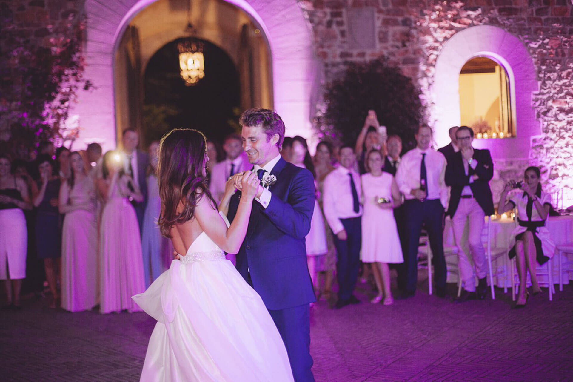 Romantic Tuscany wedding at Castle Il Palagio