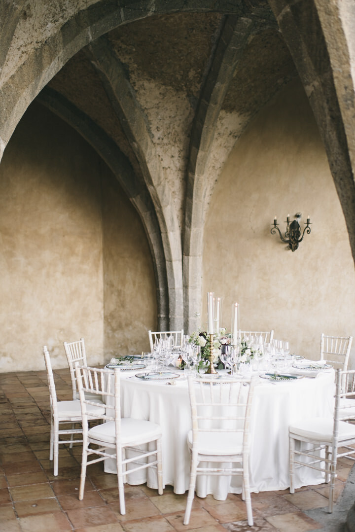 Round table for wedding banquet at Villa Cimbrone