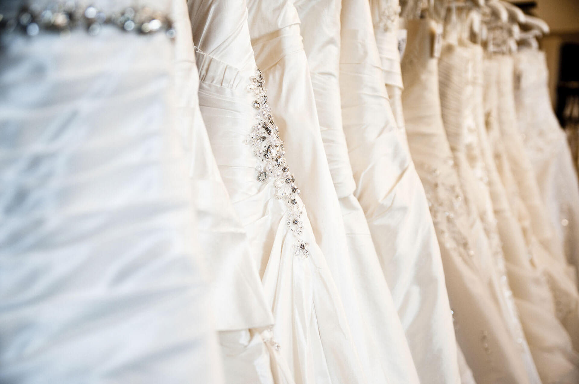 Wedding Planning Checklist: 1 year before