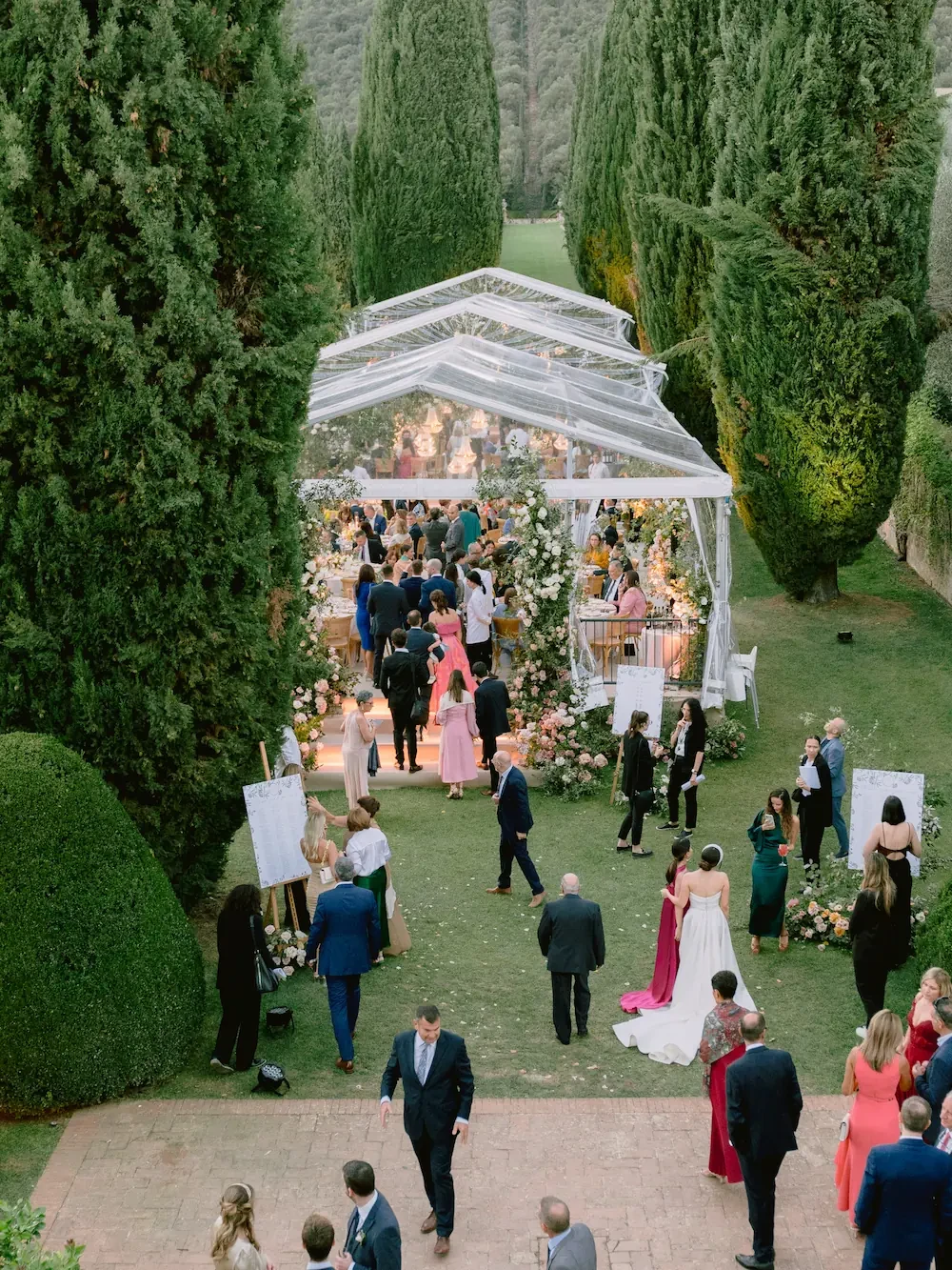guest arriving at the hall in the gardens of Villa Cetinale