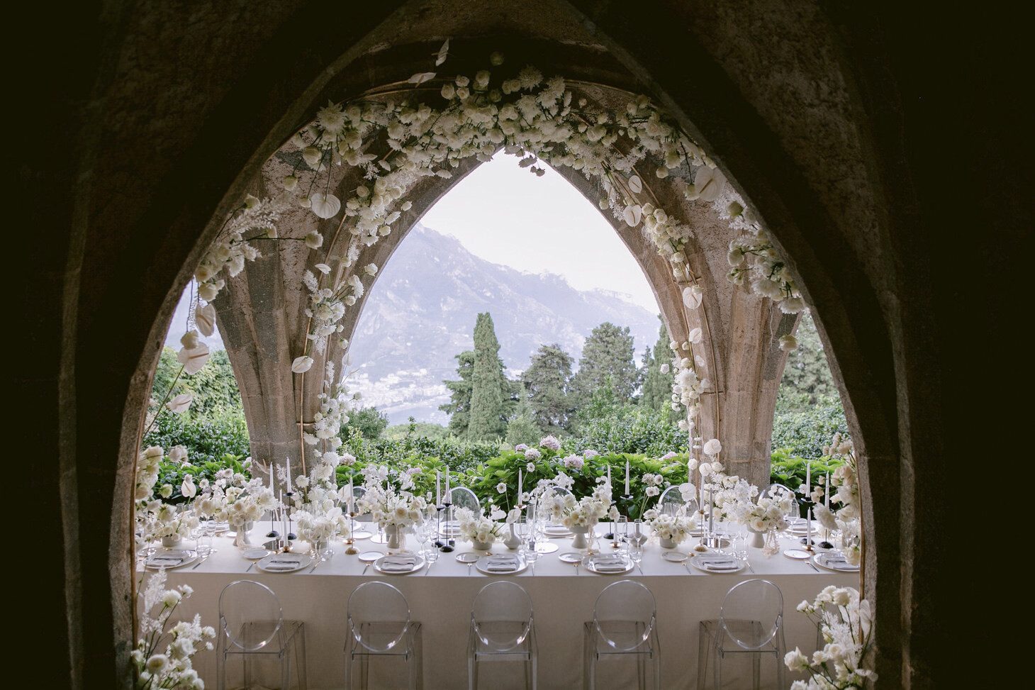 Wedding reception in the crypt of Villa Cimbrone