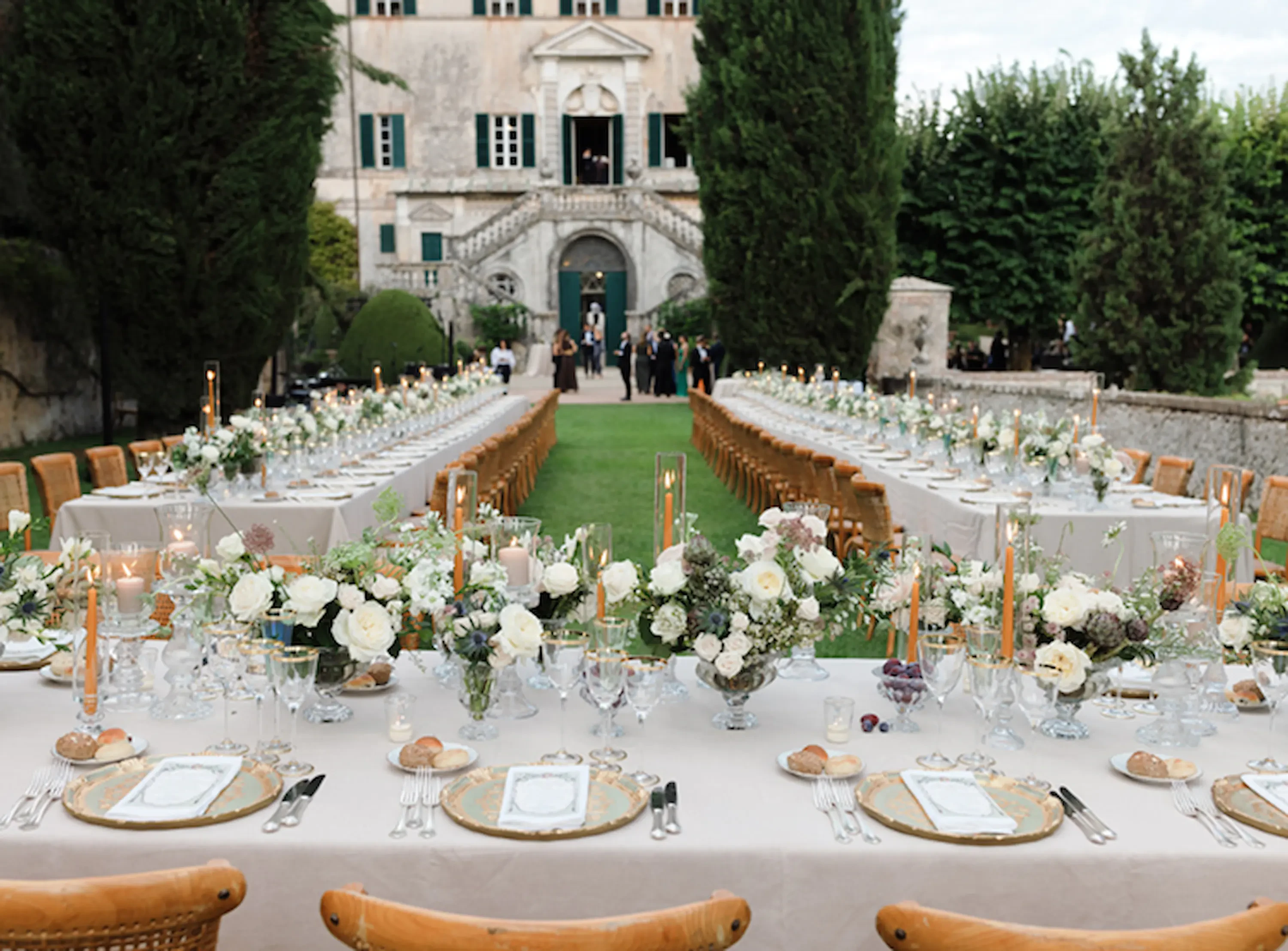 Long table for wedding reception at Villa Cetinale