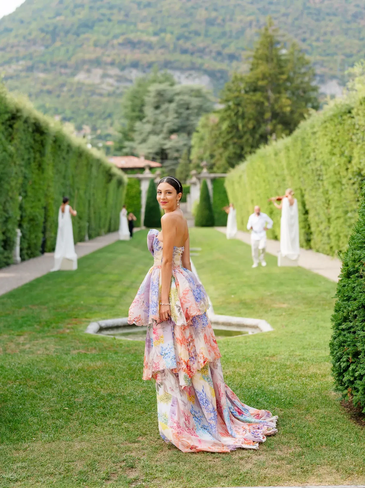 Guest at Wedding in Villa Balbiano