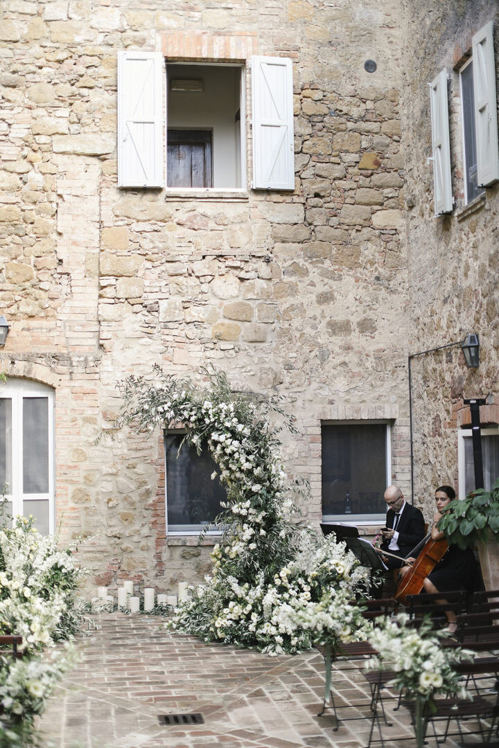Wedding ceremony at Tenuta Santo Pietro