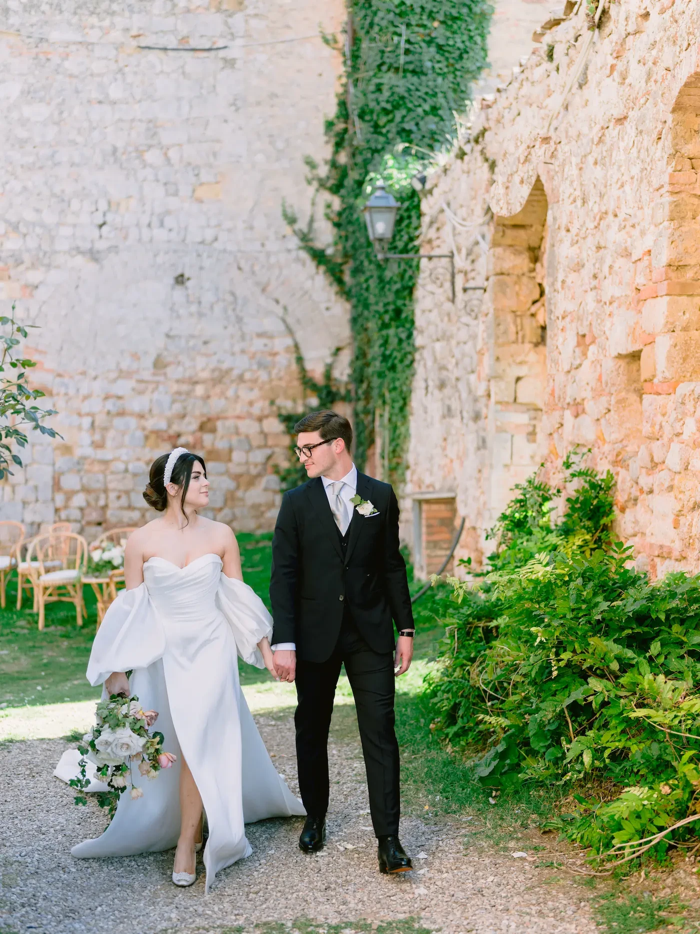 newlyweds portrait in the gardens Villa Cetinale in Siena