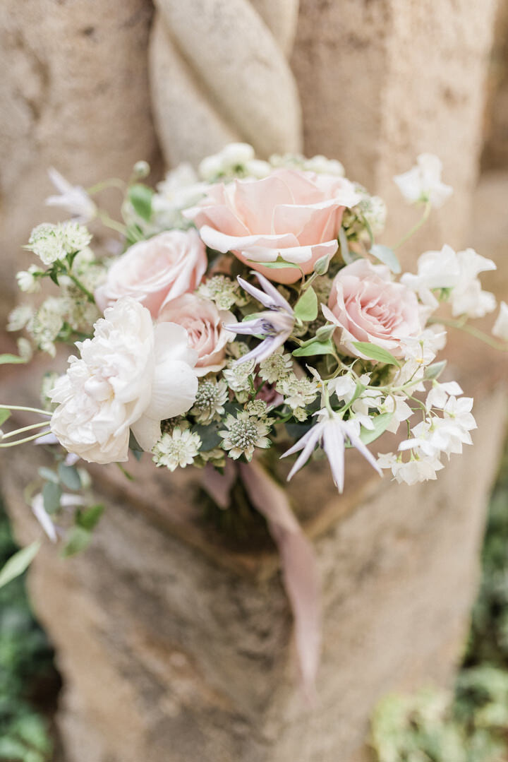 Bridal bouquet in pink and white