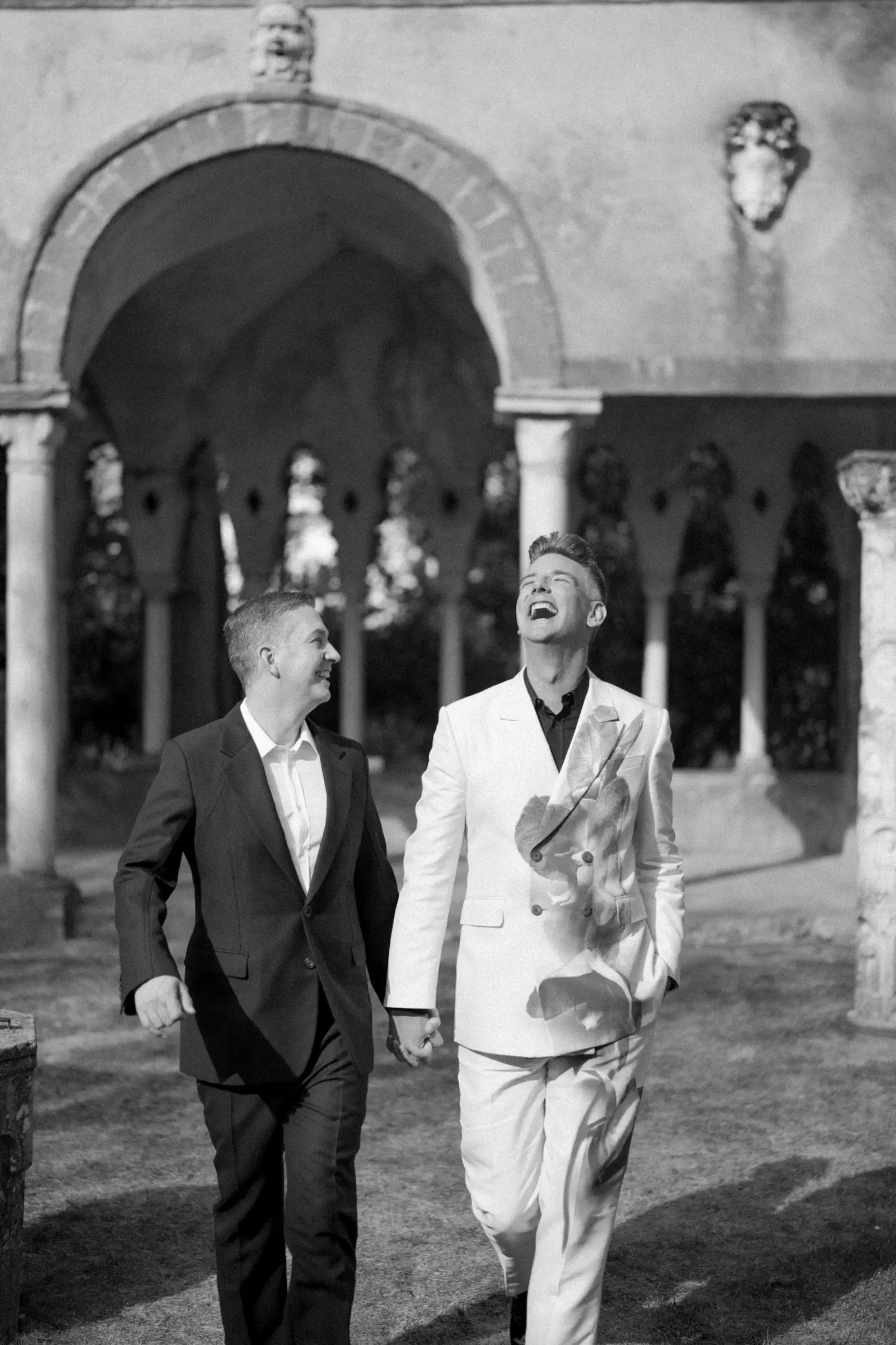 Couple heading to the ceremony in Villa Cimbrone