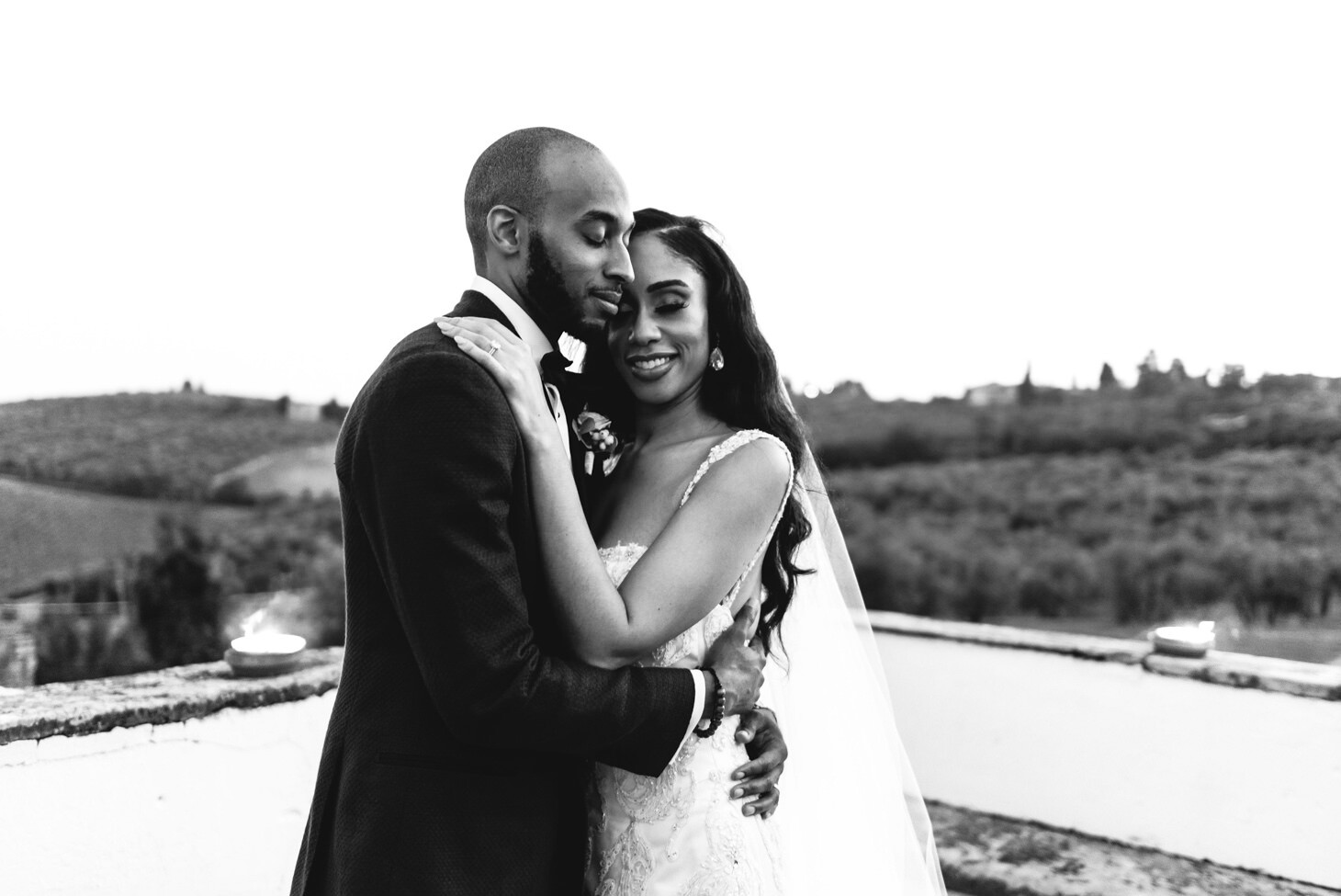 Bride and groom in the gardens of Villa Corsini