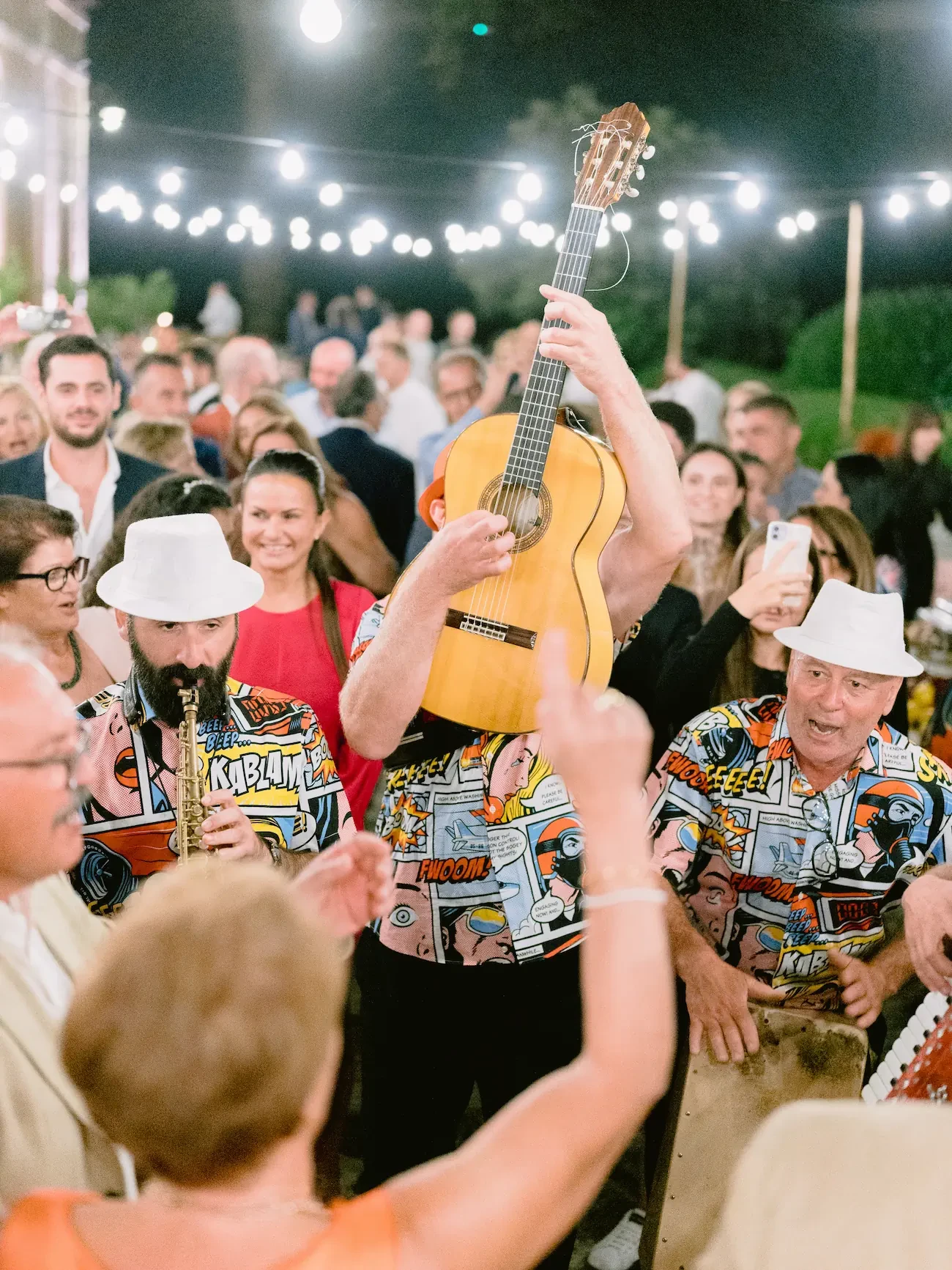 Live folk band entertainment at Tenuta Bichi Borghesi in Siena