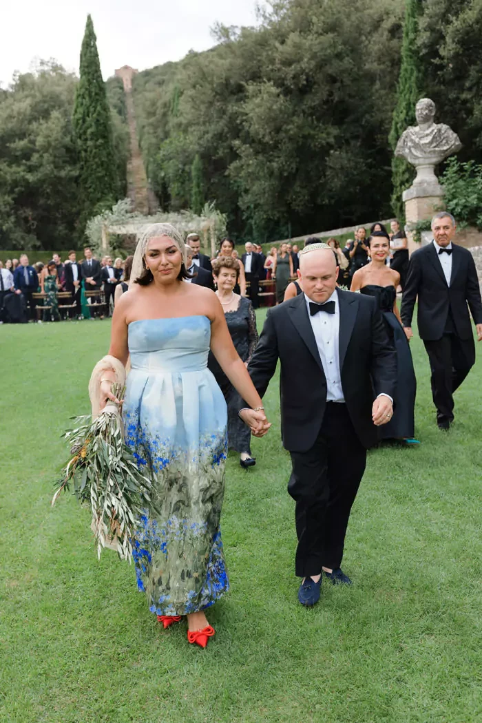 Bride and groom arriving at the ceremony at Villa Cetinale