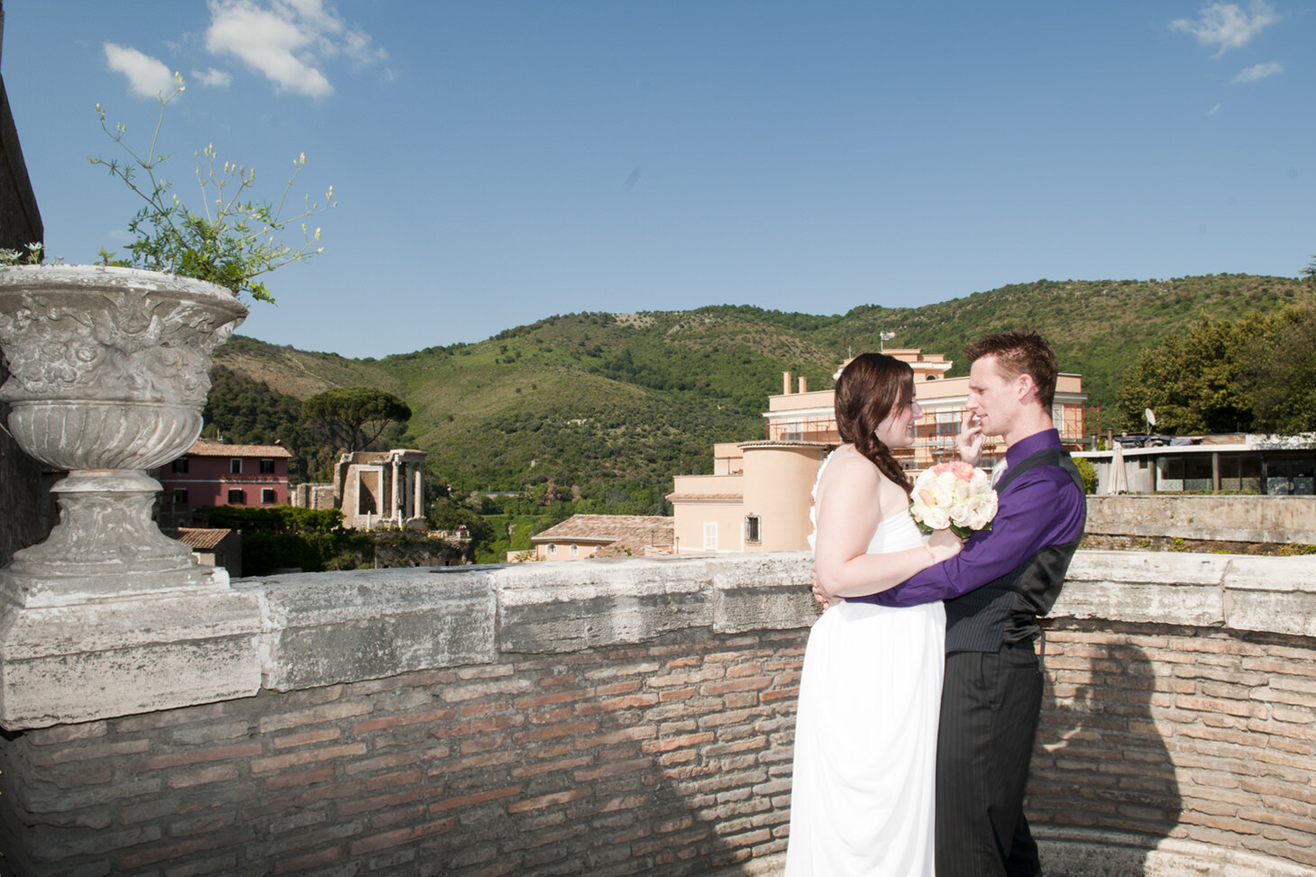 Rebecca and Mark, civil wedding in Tivoli