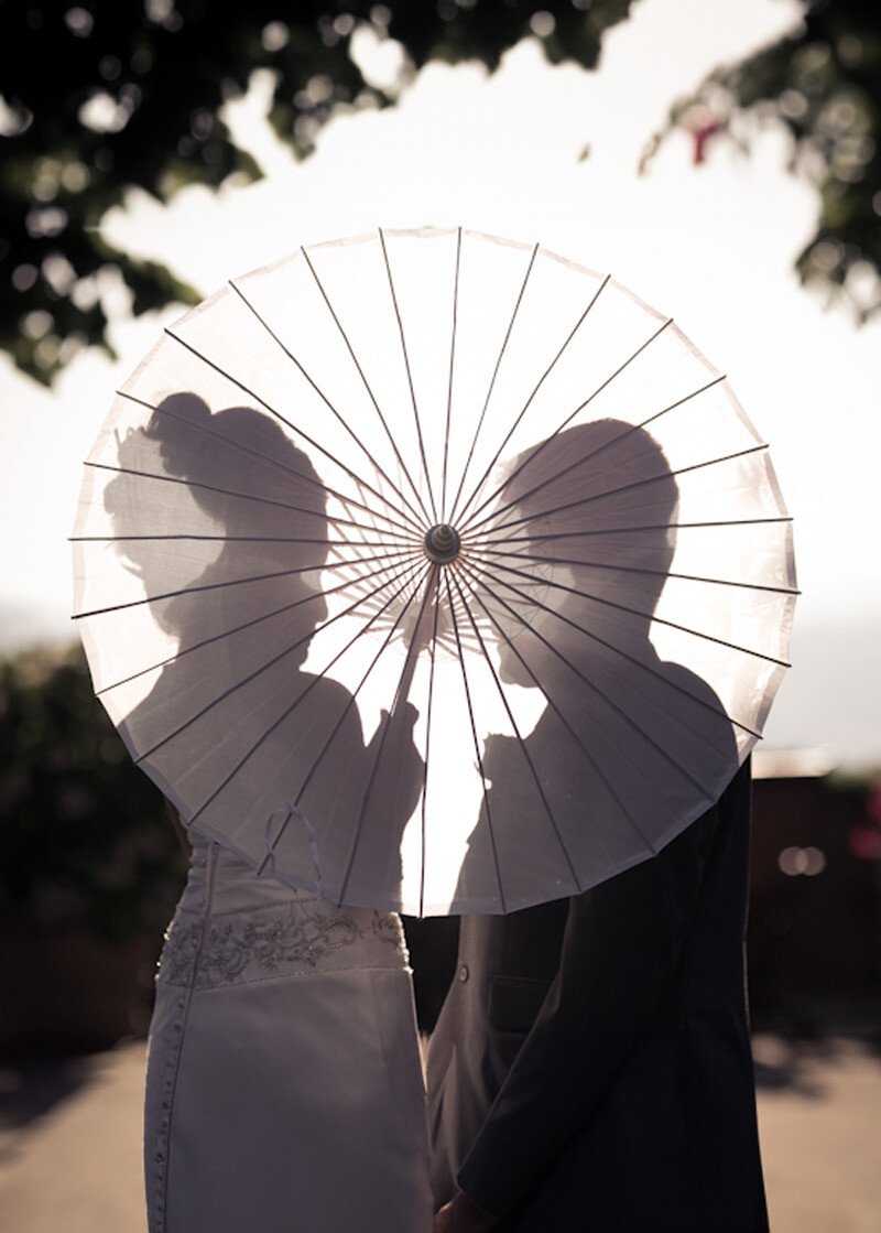 Tuscany wedding in a countryside villa: Reina and Ben
