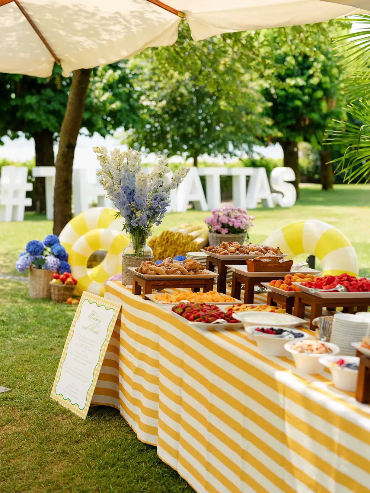 Brunch buffet in Villa Balbiano