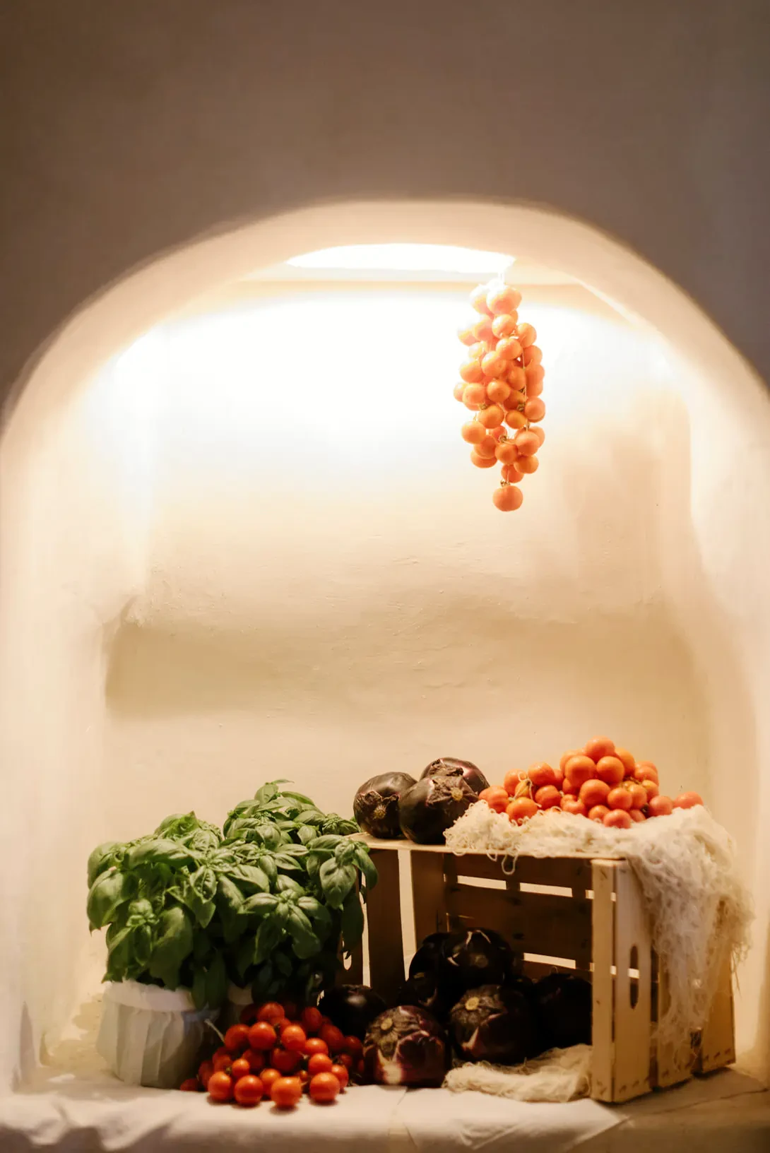 Decoration with tomatoes and basil