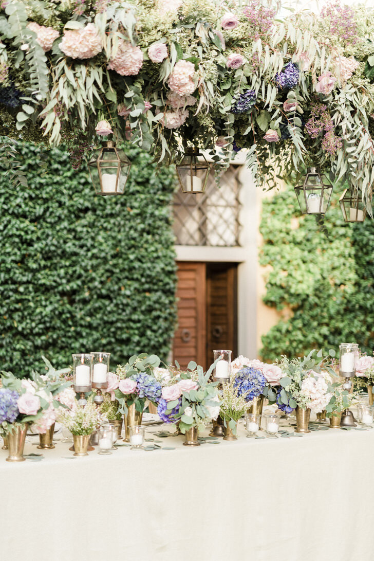 Flowers for wedding reception in Tuscany