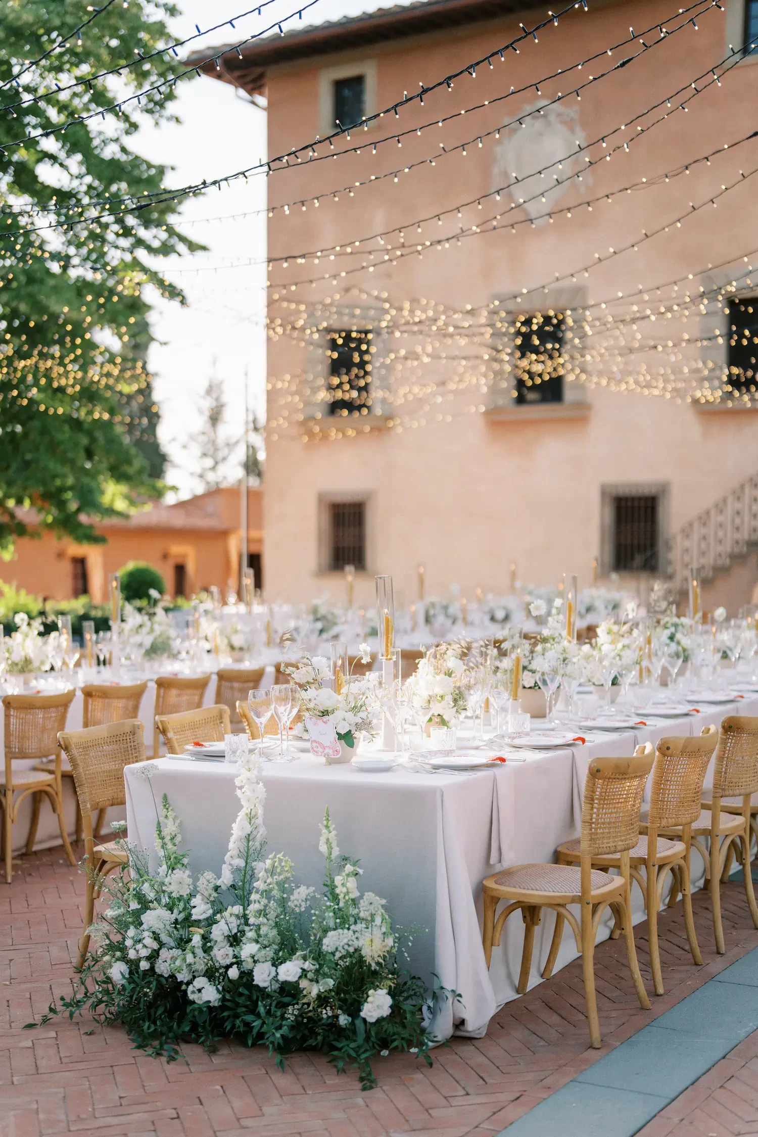 Outdoor Wedding Reception Table Decor