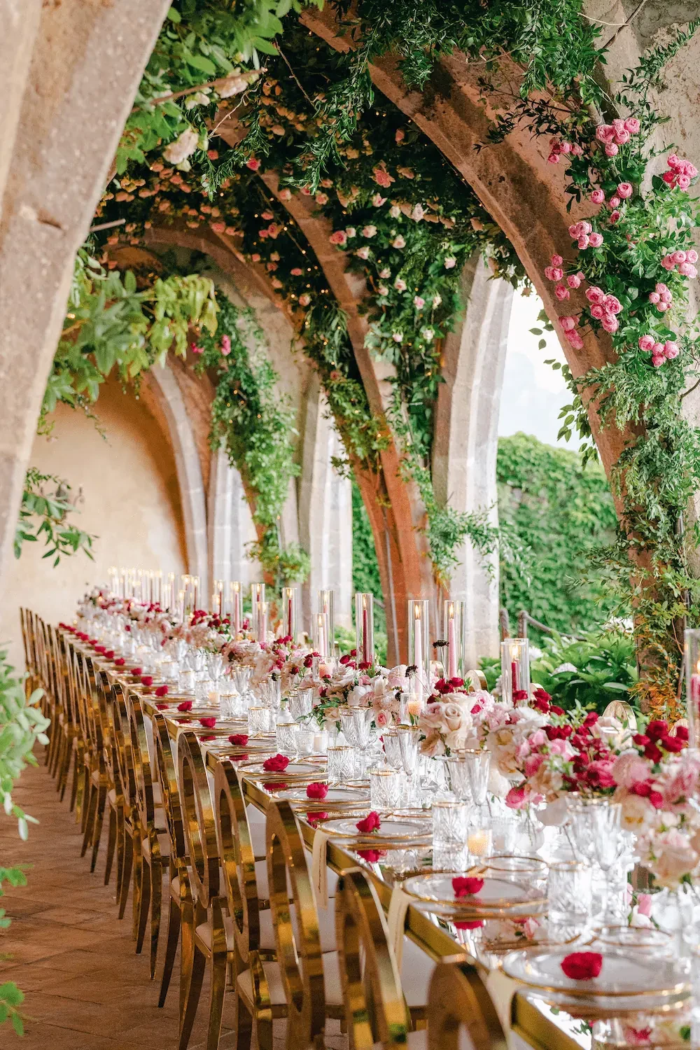 tablesetting and floral decors for wedding dinner in villa cimbrone