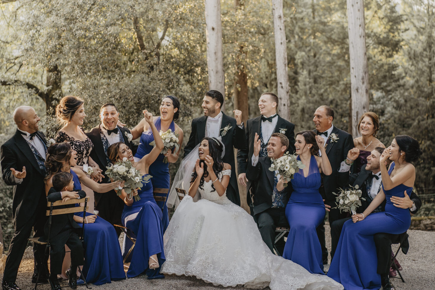 Group photo with bridesmaids and groomsmen